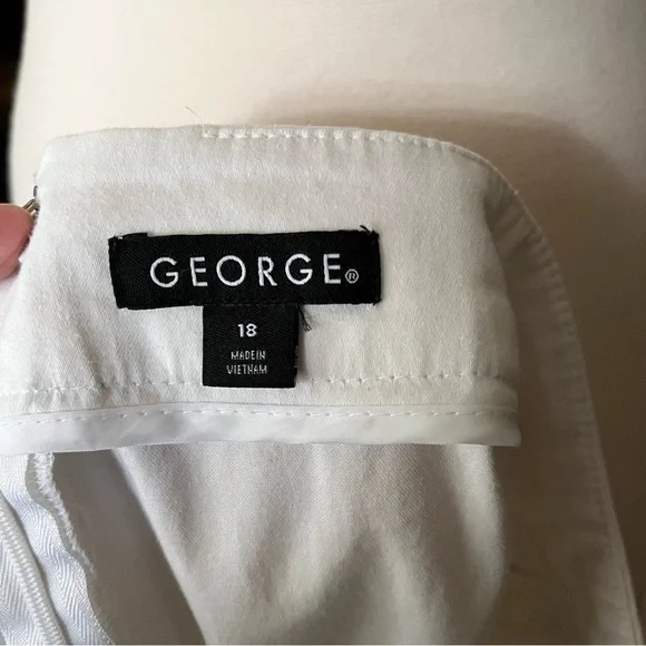 George Skirt Women's Size 18 White Pencil Straight Stretch Zip Minimalist Casual - Picture 6 of 6